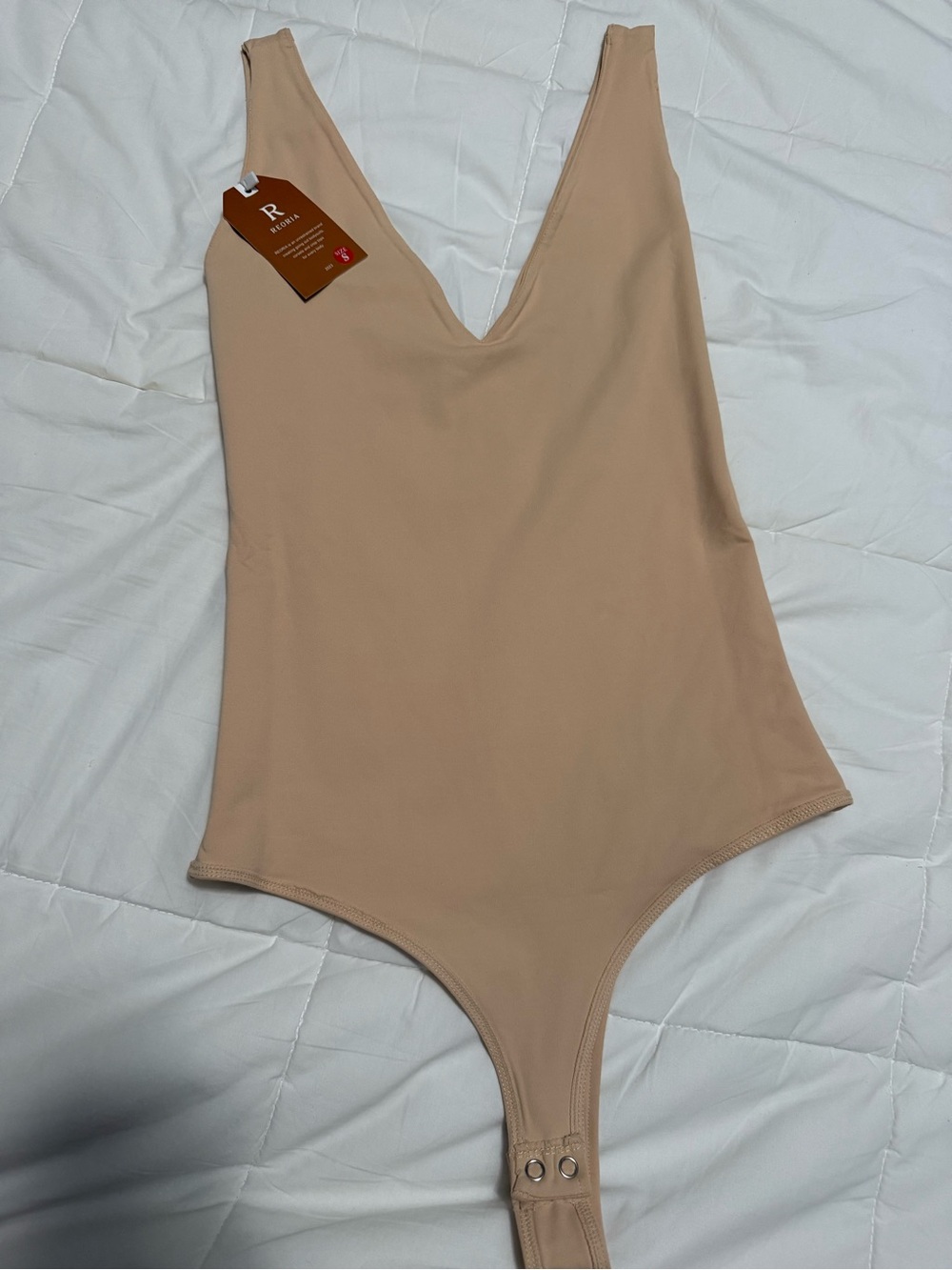 Reoria Nude V-Neck body suit NWT